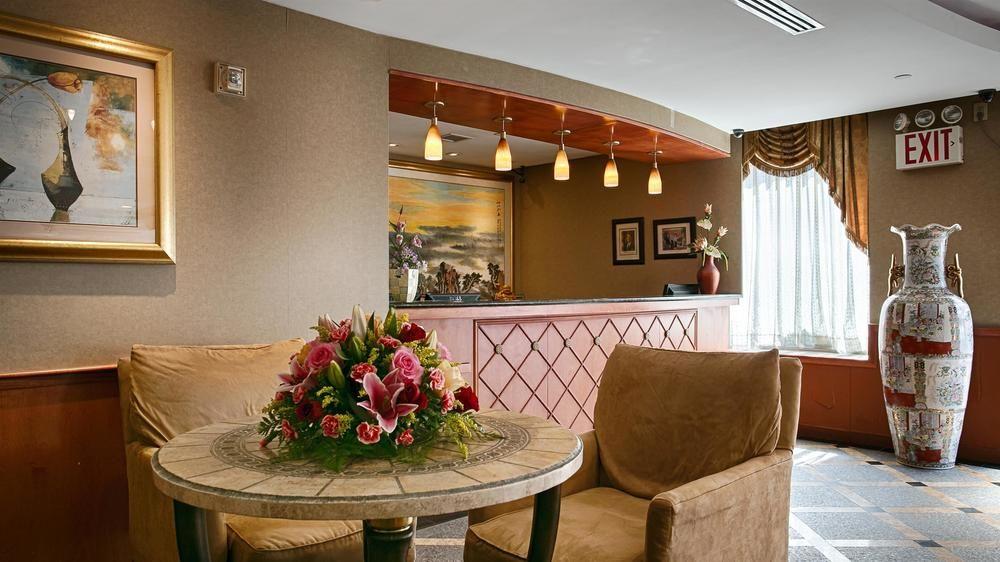 Best Western Queens Court New York Bagian luar foto