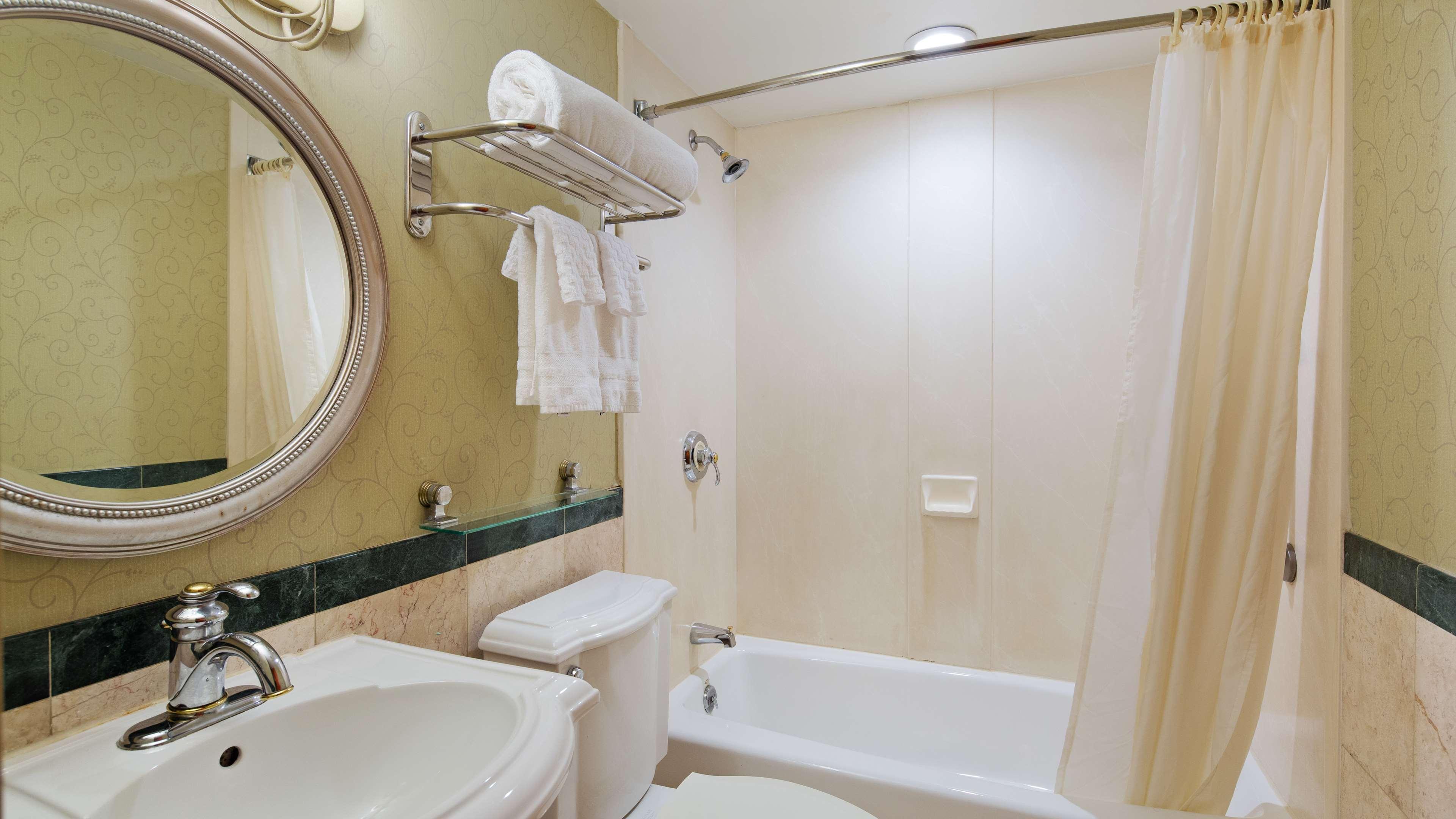 Best Western Queens Court New York Bagian luar foto